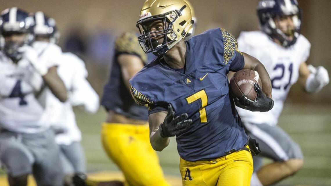 One of Broward County’s top defensive prospects flips to Alabama on signing day