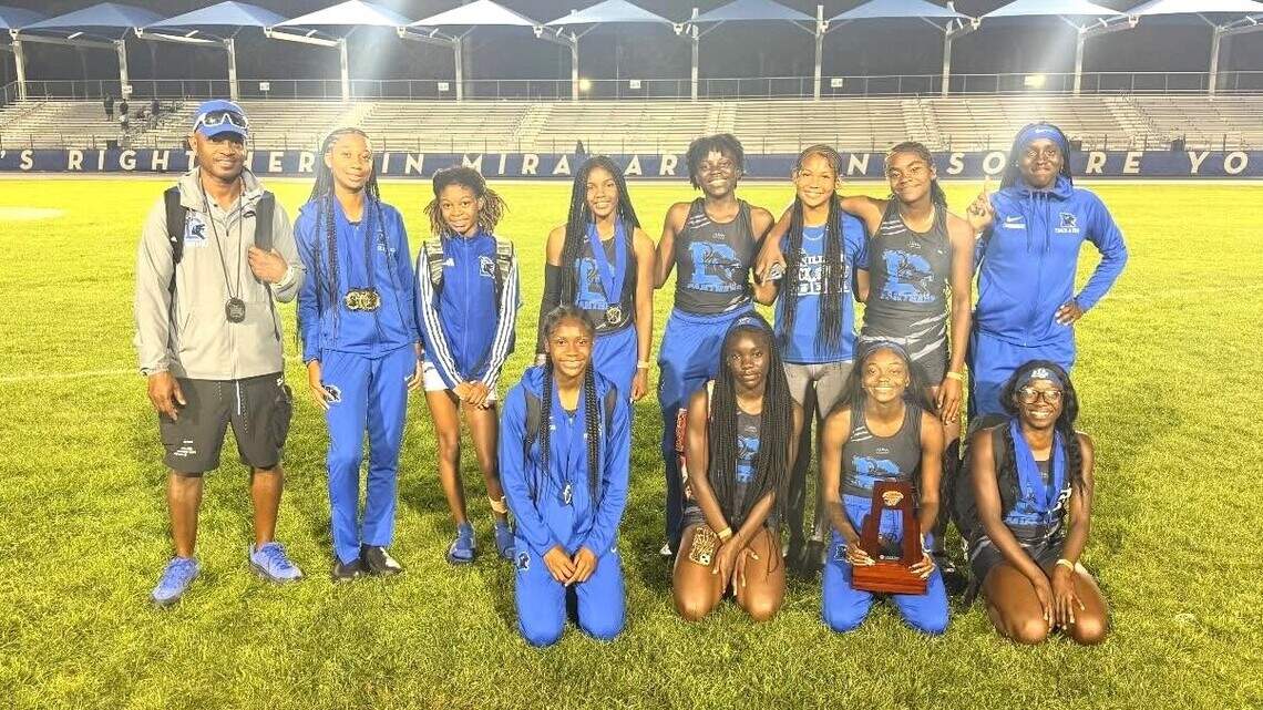 Belen, Dillard win region track titles. Plus region boys’ volleyball, golf event, hoops honors