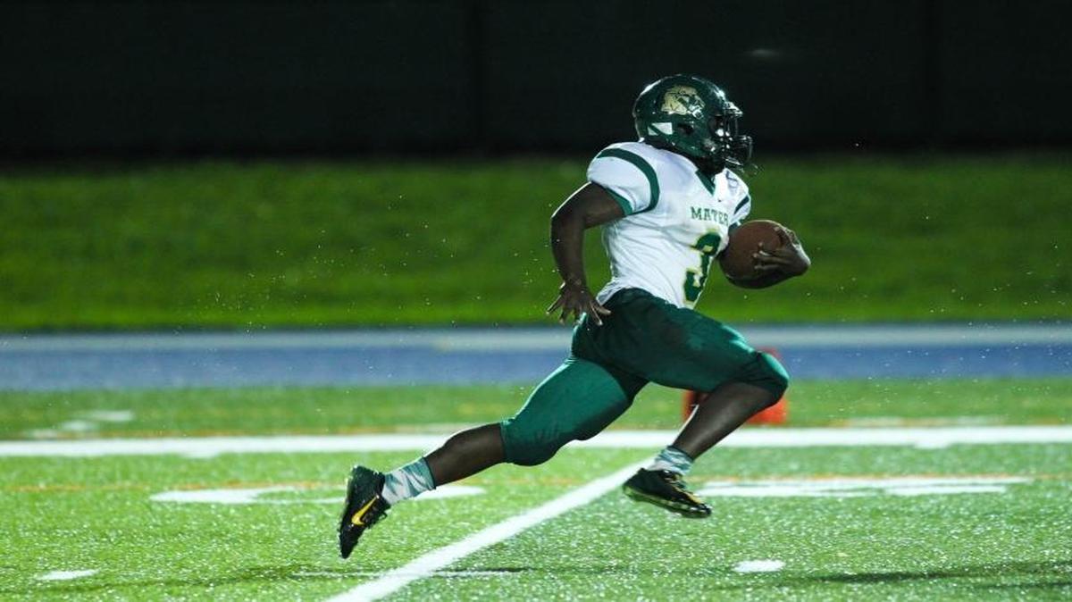 Mater Academy's Daniel Doriscar, No. 3, runs during a game against the Sunset Knights on Saturday, Nov. 21, at Tropical Park in Miami, Fla.