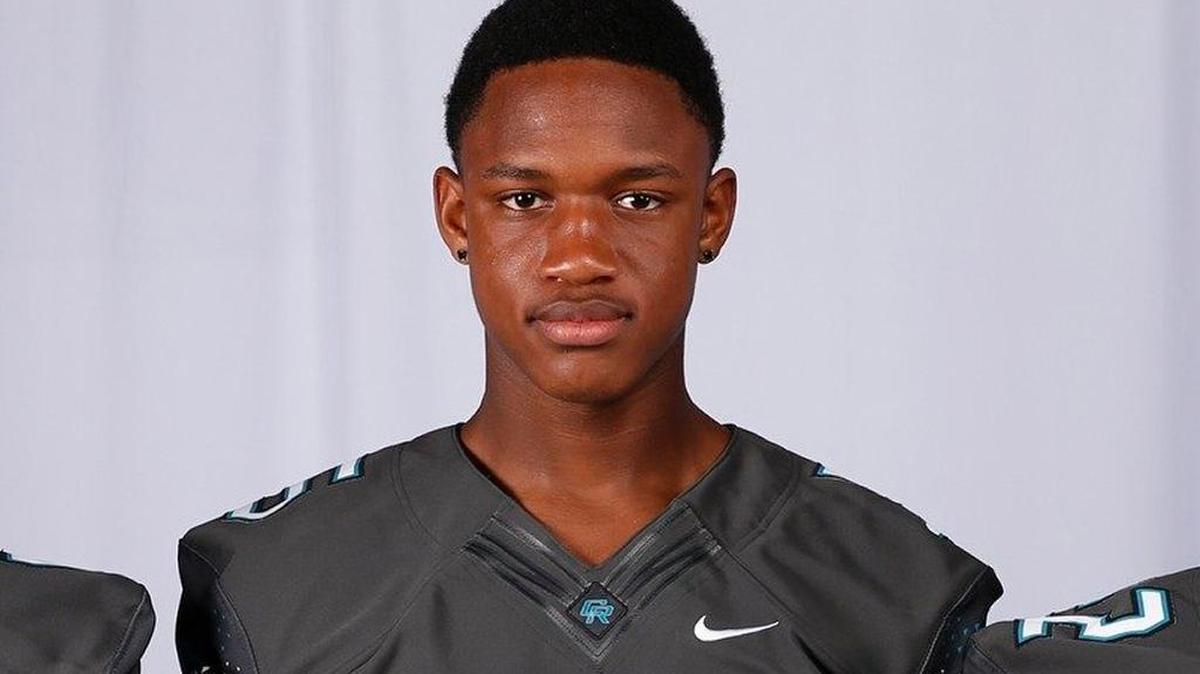Coral Reef safety Harvey Clayton, a former Louisville commit, chose the University of Illinois.