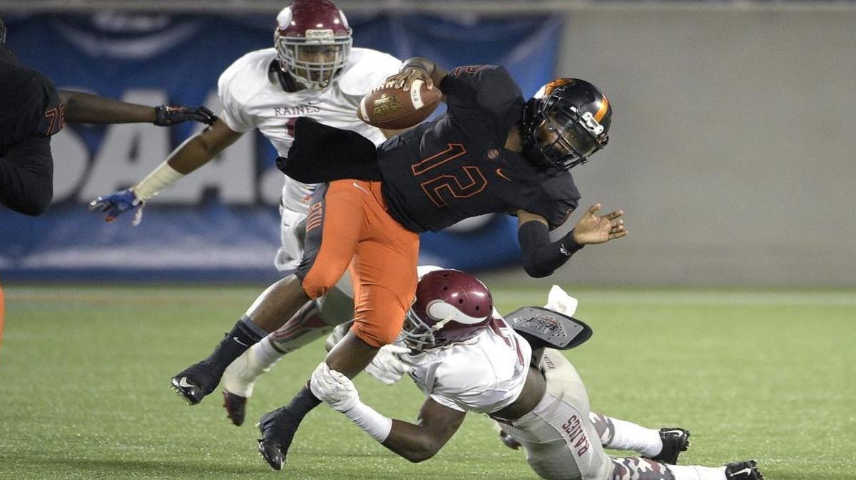 Booker T. Washington quarterback Daniel Richardson returns and is one of the top at his position in Miami-Dade.