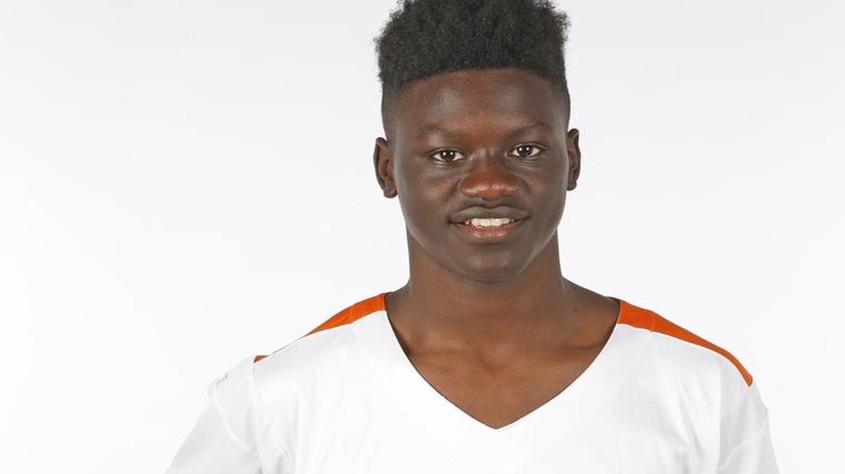 Ezacuras Dawson III had 32 points, six rebounds and three assists but South Miami lost to Sarasota Riverview 64-63 on Friday, Feb. 26, 2016 in Lakeland. “This was a tough way to go out,” he said.
