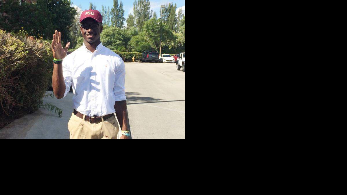 
Tarvarus McFadden does a Florida State Seminoles chop at American Heritage High School in Plantation on Friday, Oct. 31, 2014. McFadden attended FSU’s dramatic victory Oct. 18 against Notre Dame and said that helped sway his decision.
