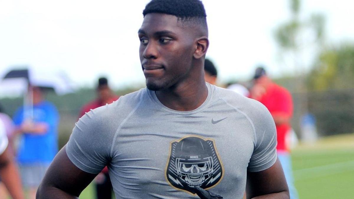 Kissimmee Gateway’s Dennis Briggs is strongly considering Miami. And after losing defensive tackles RJ McIntosh and Kendrick Norton, the Hurricanes need Briggs.