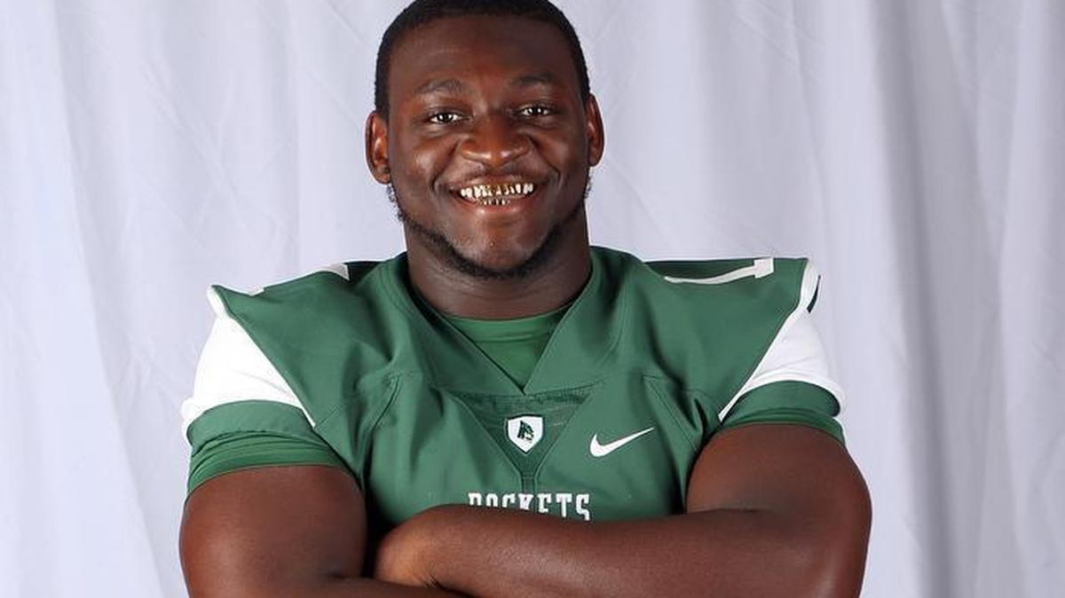 Player Robert Hicks from Miami Central School signed with Louisville.