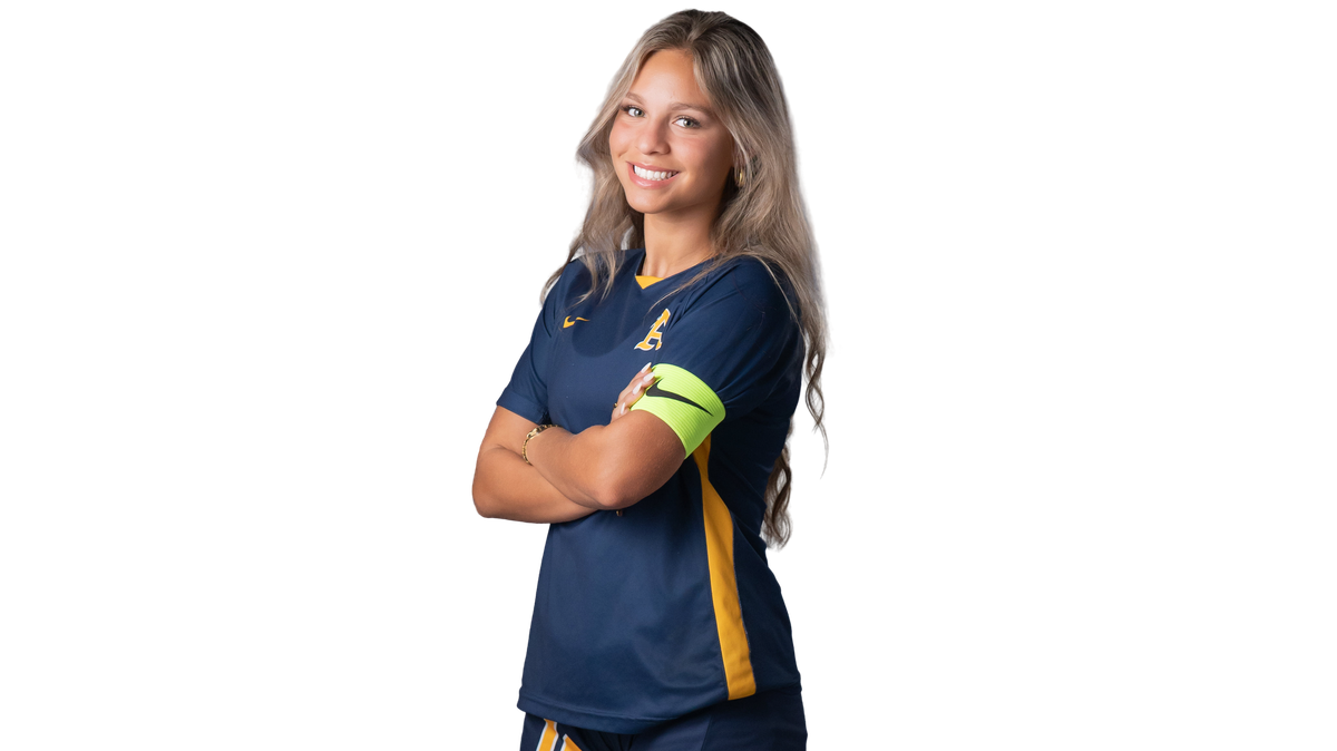 Bianca Raskin of the St. Thomas Aquinas girls’ soccer team.