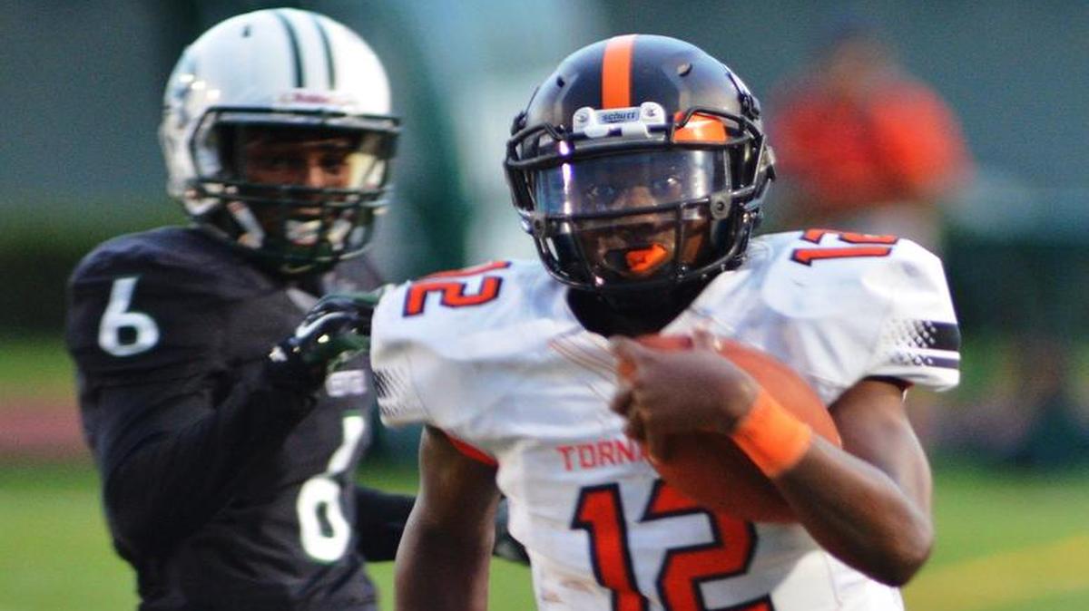 Booker T. quarterback Daniel Richardson is expected to be able to play against Columbus on Friday night.