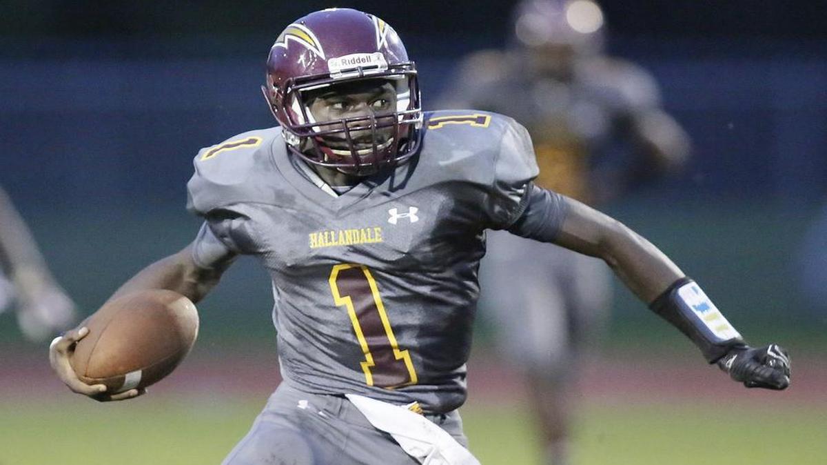 
Hallandale quarterback Ty Huntley has passed for 983 yards and 11 touchdowns in the past two games against St. Thomas and Miami Jackson, and he faces Coconut Creek next.
