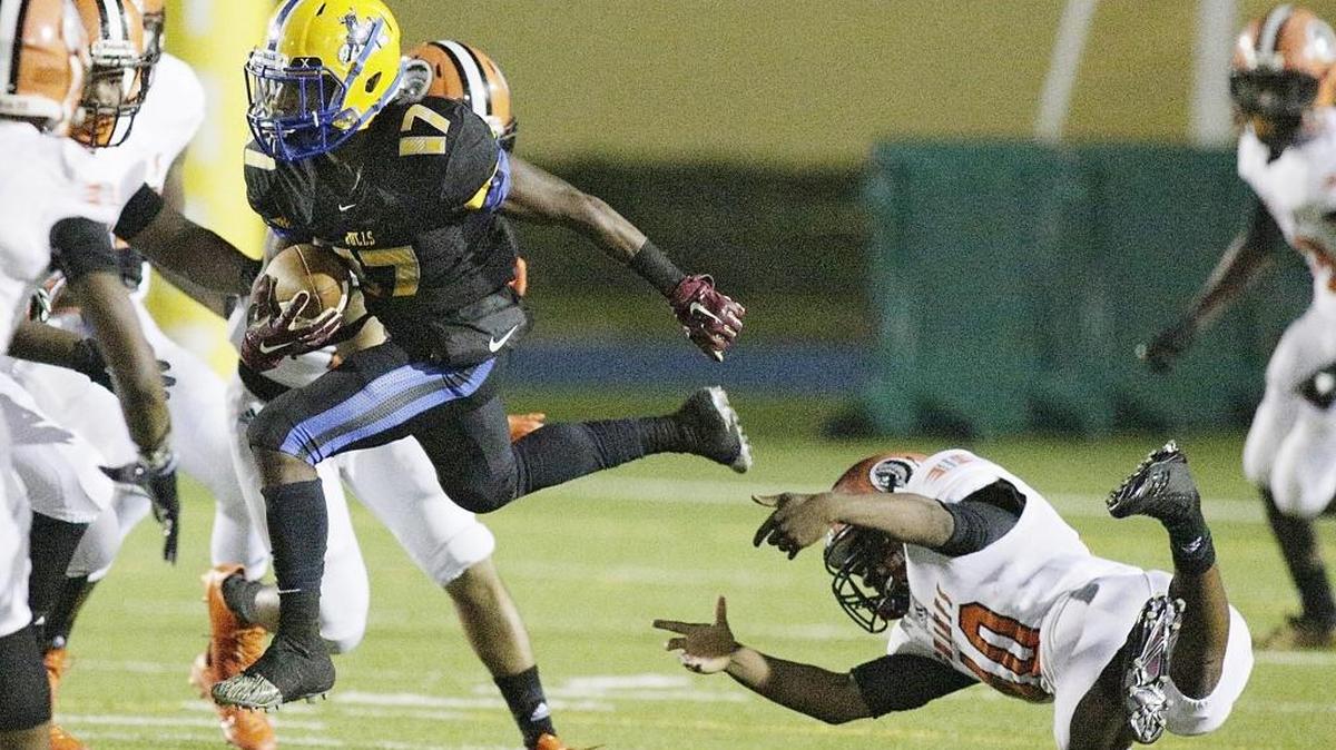 The Northwestern Bulls moved up to the No. 1 spot in the state in Class 6A on Tuesday. The Bulls face No. 6 Columbus on Friday night at Traz Powell Stadium in a big early-season matchup.
