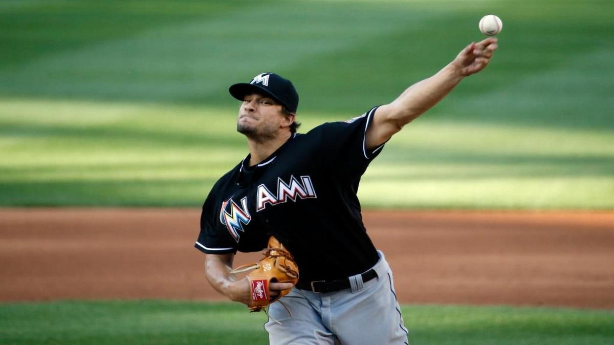 
Miami Marlins starting pitcher Brad Hand throws during the fifth inning of a baseball game against the Washington Nationals at Nationals Park, Saturday, Sept. 19, 2015, in Washington. 
