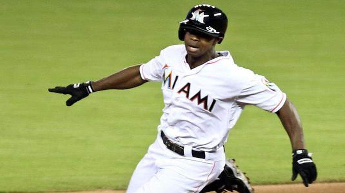 
The 37-year-old, 2003 World Series hero Juan Pierre visited Marlins camp on Monday.
