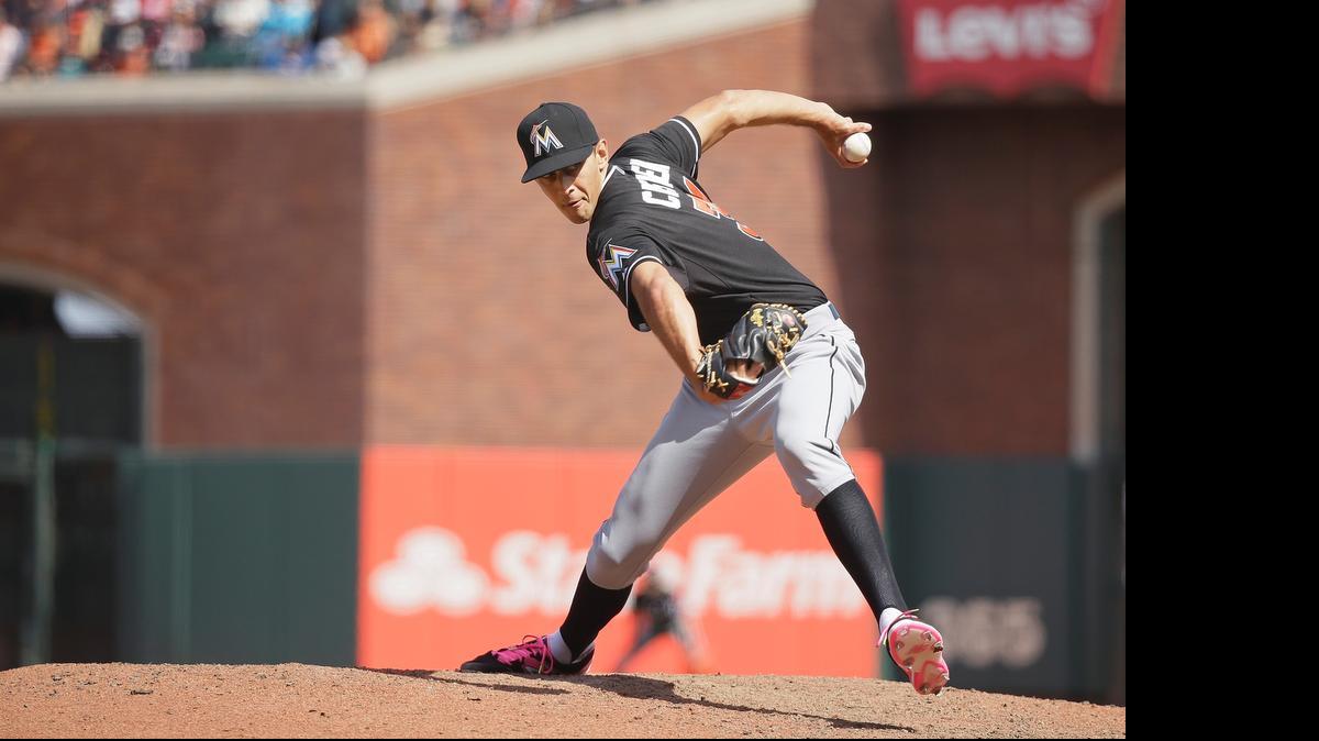 
Miami Marlins relief pitcher Steve Cishek throws in the ninth inning against the San Francisco Giants Sunday, May 10, 2015, in San Francisco. San Francisco won 3-2.
