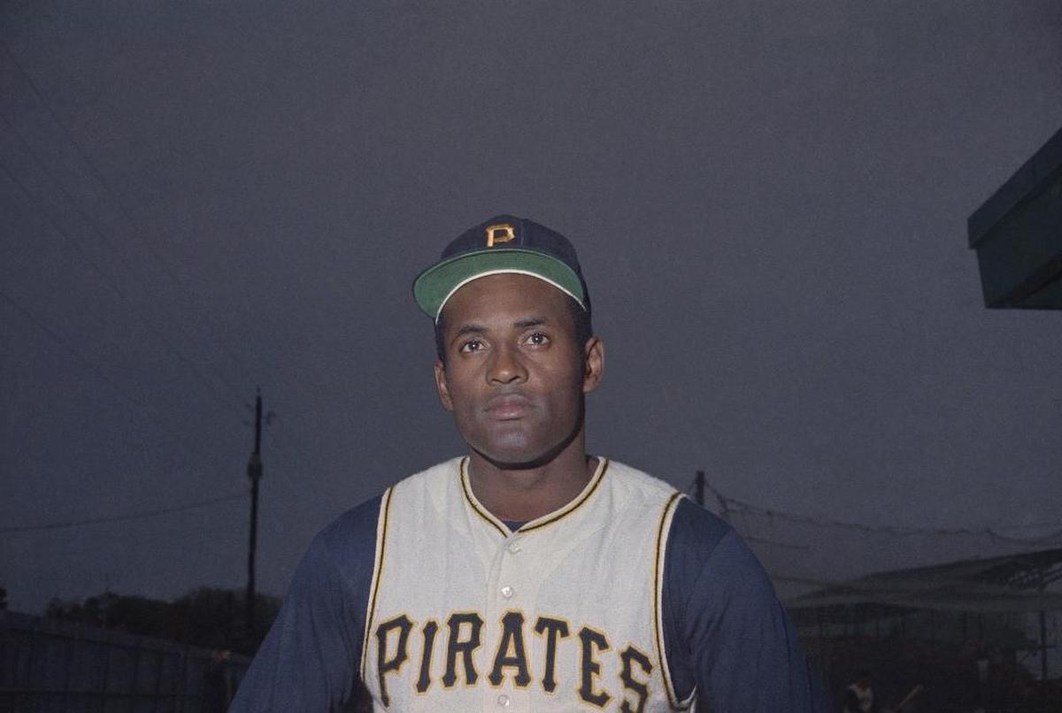 Roberto Clemente trascendió el béisbol de su época y se convirtió en un héroe para todas las generaciones al saber unir a su grandeza como pelotero sus virtudes humanas fuera del terreno de juego.