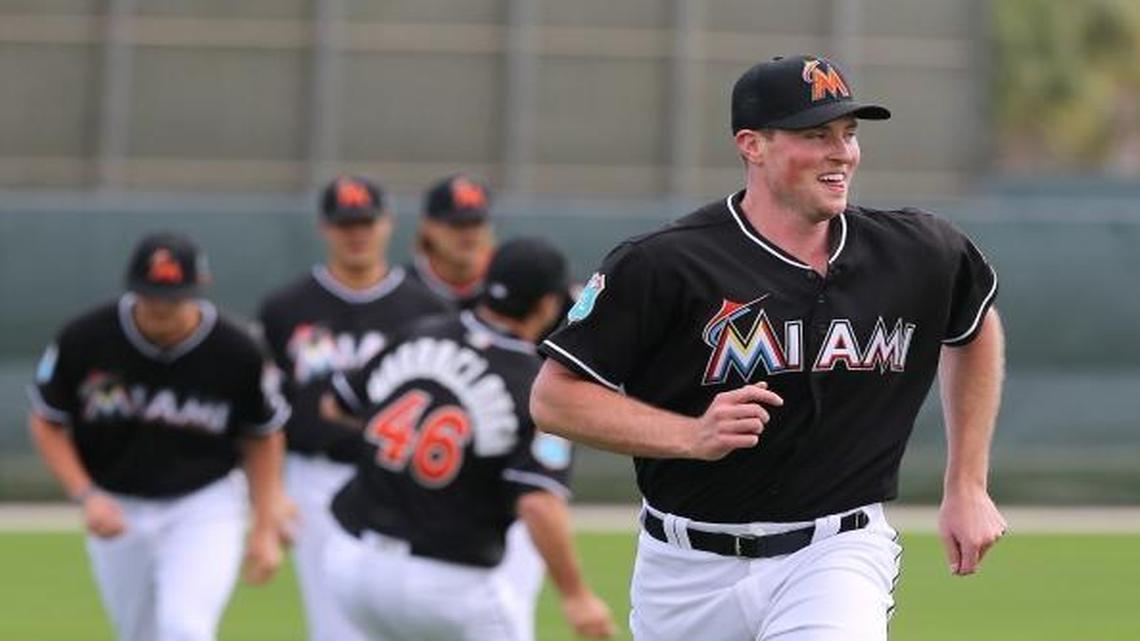 Miami Marlins pitcher Carter Capps is complaining of a sore pitching elbow a week into spring training.