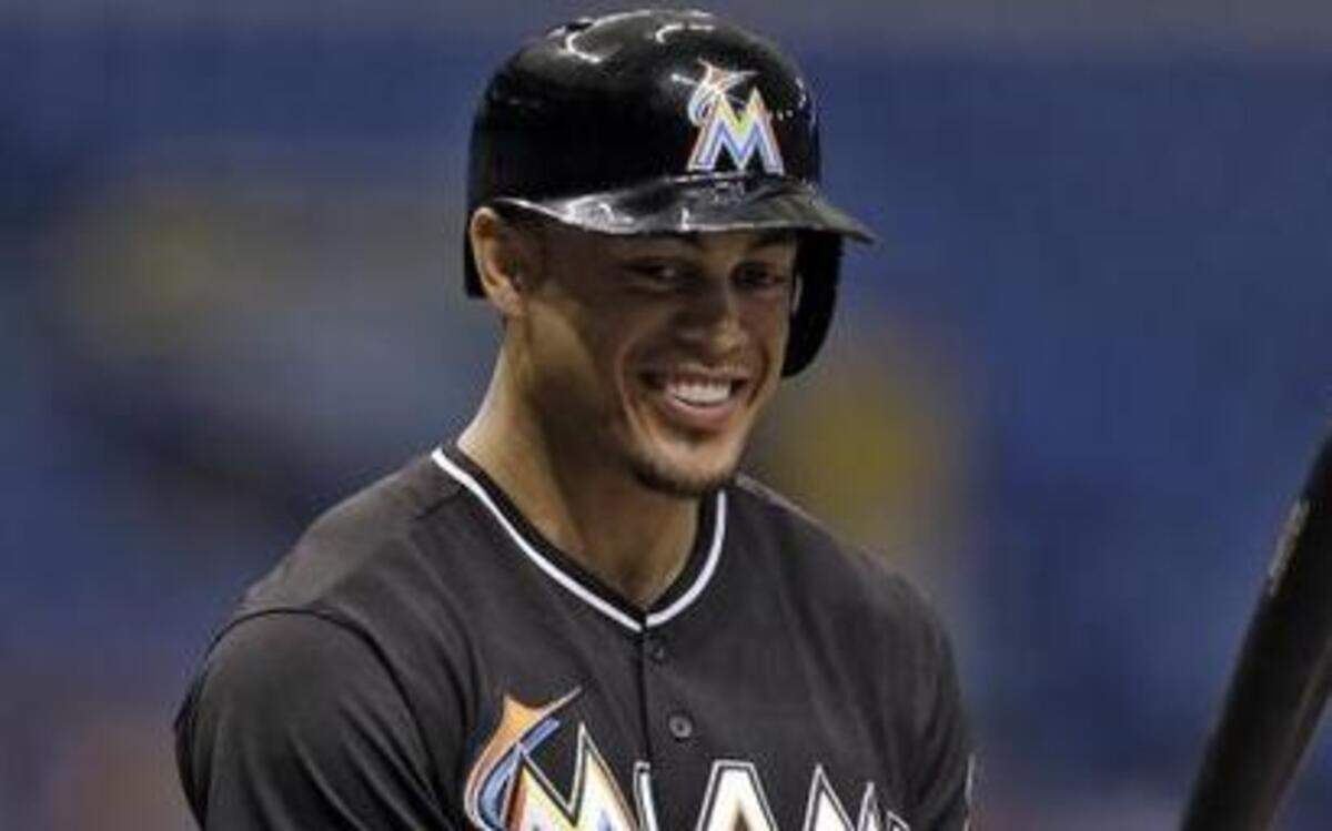 
Giancarlo Stanton's contract with the Marlins reportedly includes a no-trade clause and an opt-out clause. 
