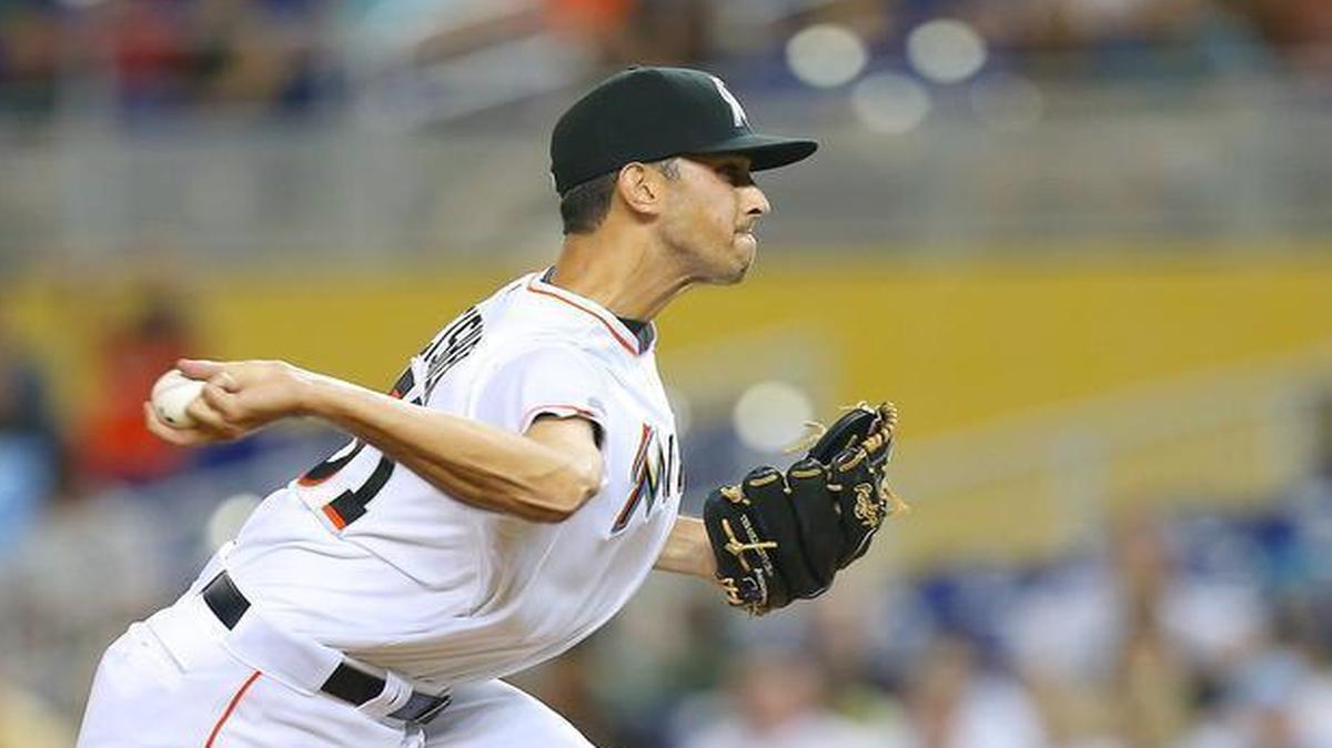 
Miami Marlins pitcher Steve Cishek throws in the ninth inning against the Tampa Bay Raysat Marlins Park in Miami, Friday, April 10, 2015. The Marlins traded Cishek to the St. Louis Cardinals on Friday, July 24, 2015. 
