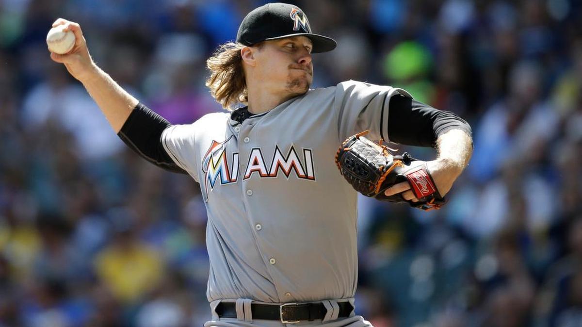 
Miami Marlins starting pitcher Tom Koehler throws to the Milwaukee Brewers in the first inning Wednesday, Aug. 19, 2015, in Milwaukee. 
