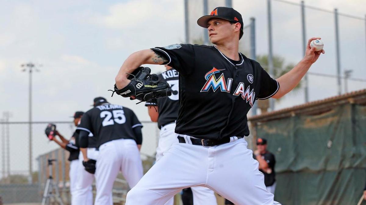 Miami Marins' pitcher Jeff Locke works off the mound during the first day of the Marlins' spring training in Jupiter on Tuesday, Feb. 14, 2017.