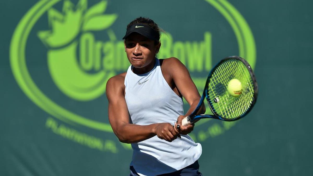 Whitney Osuigwe of Bradenton defeated Margaryta Bilokin of Ukraine 6-1, 6-2 to win the Orange Bowl Girls’ 18s singles crown on Sunday.
