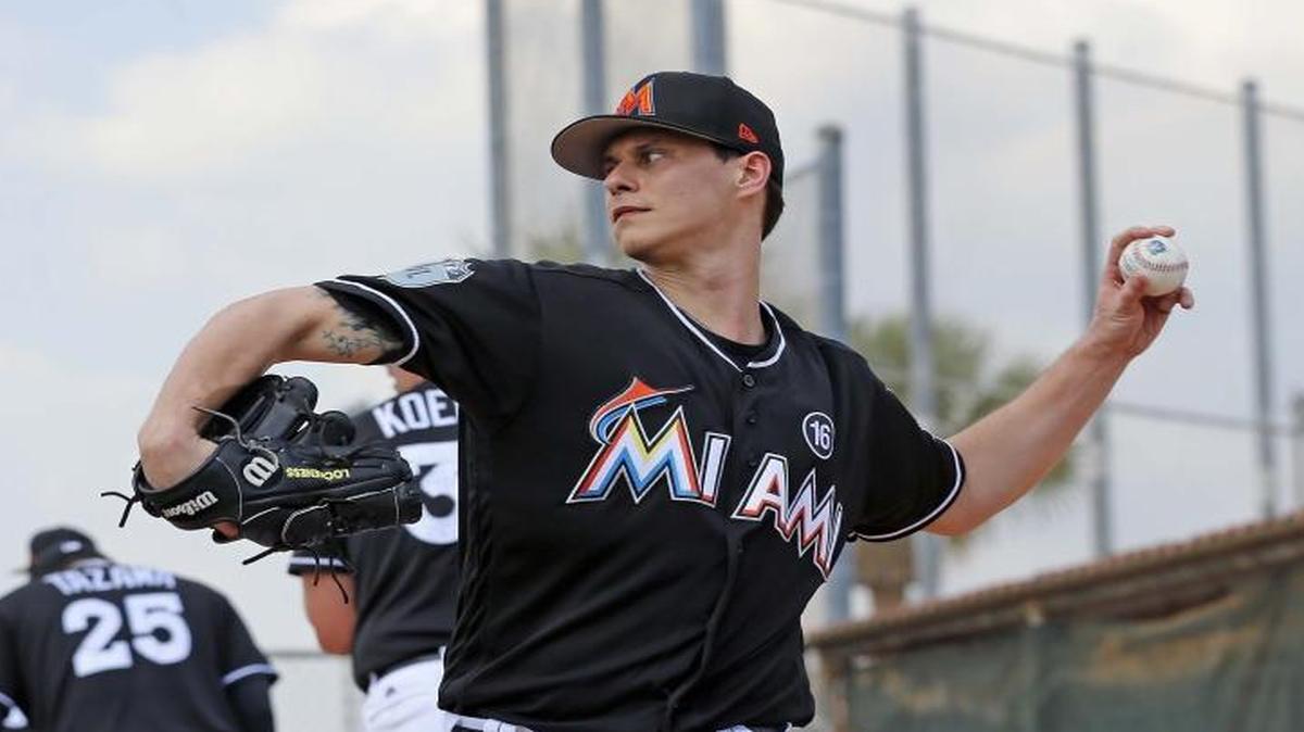 Miami Marlins' pitcher Jeff Locke works off the mound during the first day of the Marlins' spring training in Jupiter on Tues., Feb. 14, 2017.
