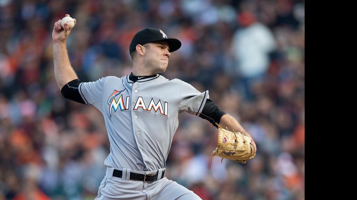 
 David Phelps #41 of the Miami Marlins pitches against the San Francisco Giants during the first inning at AT&T Park on May 9, 2015 in San Francisco, California.
