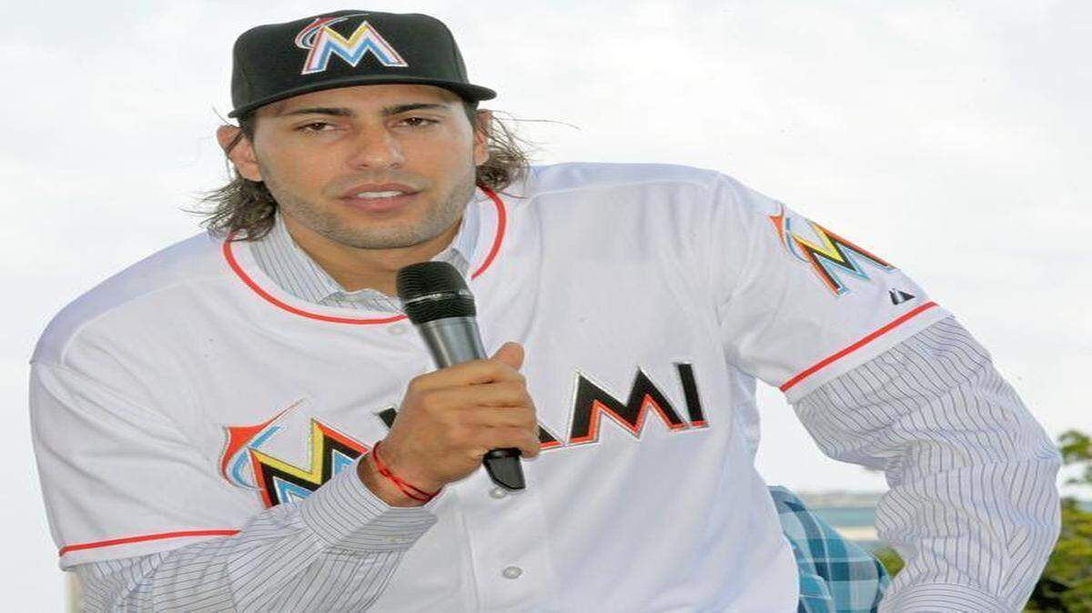 
South Florida native Michael Morse assumes the helm at first base for the Marlins. 
