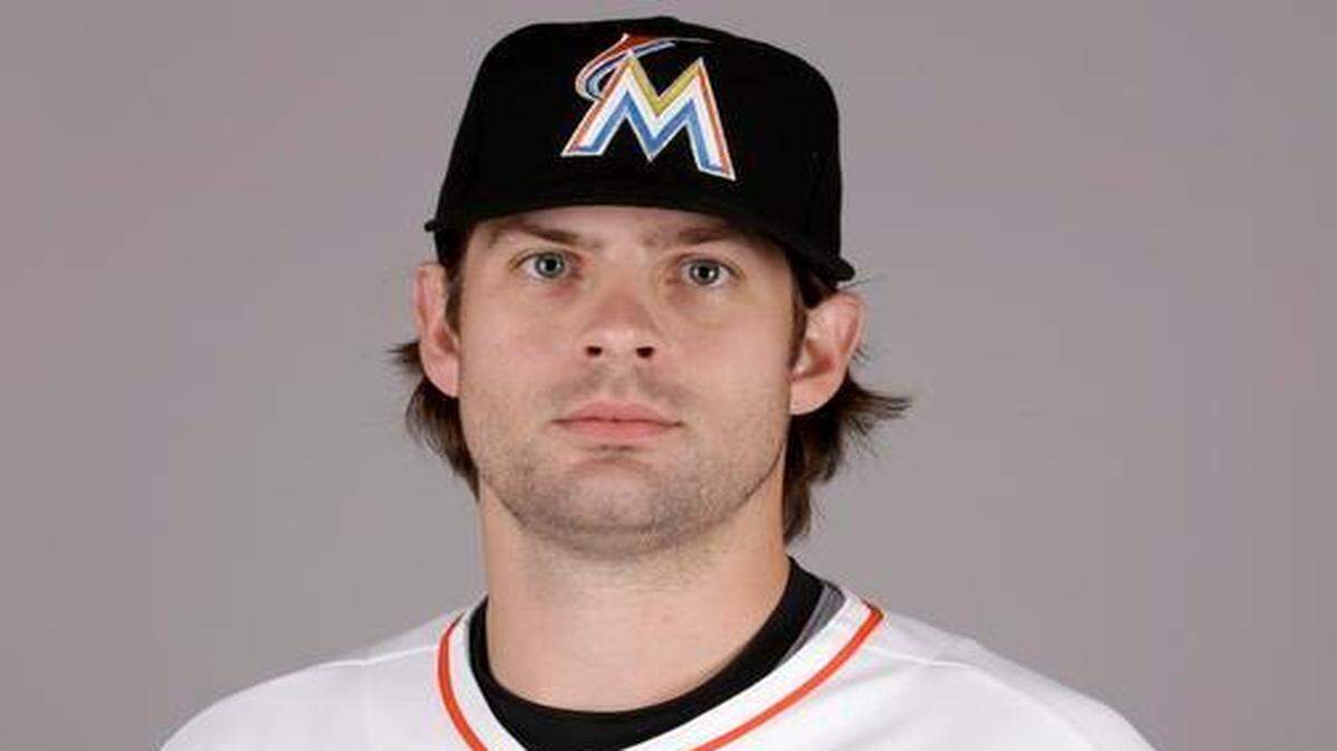 
Aaron Crow joins a relief corps that features closer Steve Cishek and setup men A.J. Ramos and Bryan Morris.
