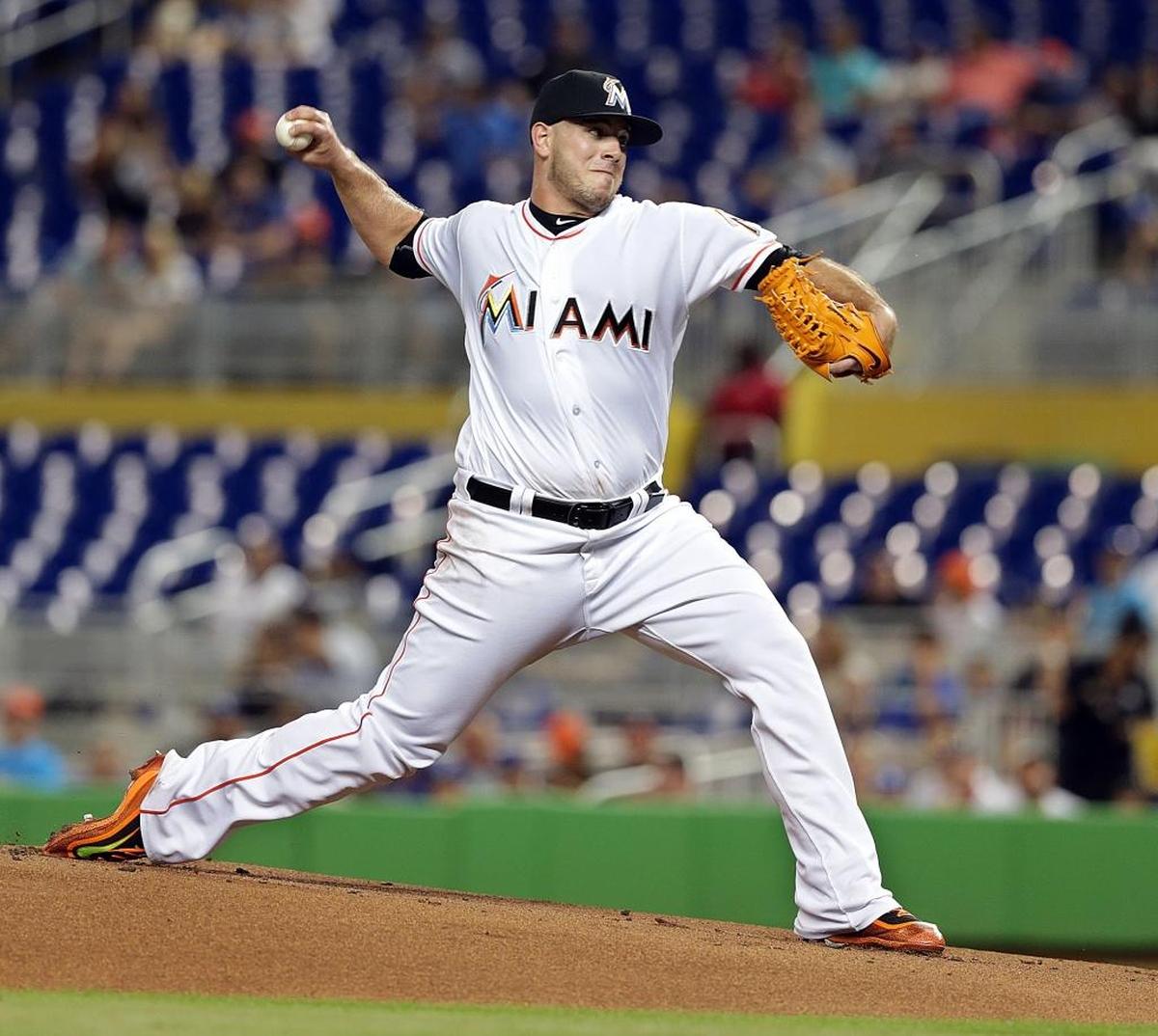 Jose Fernandez pitches against the Dodgers on September 9, 2016.