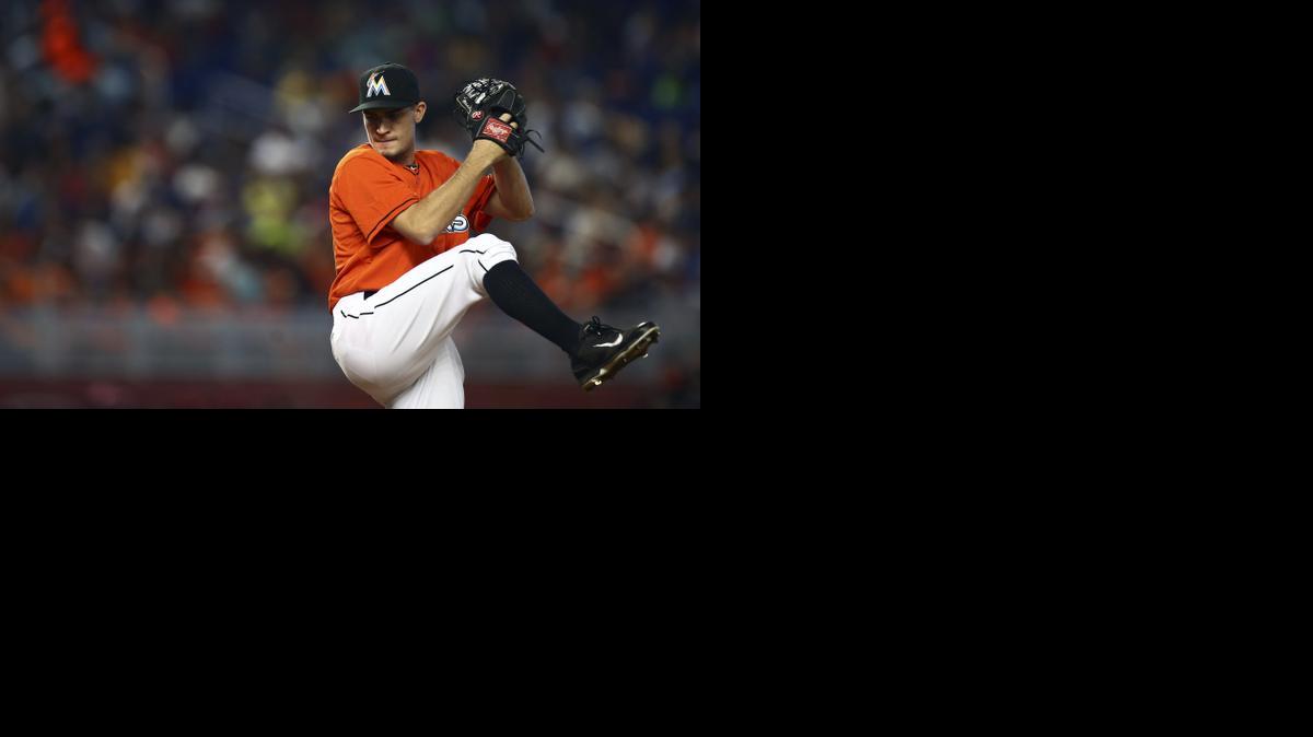 
Miami Marlins' relief pitcher Andrew Heaney throws to the Washington Nationals during the seventh inning of a baseball game in Miami, Sunday, Sept. 21, 2014. The Nationals won 2-1. 
