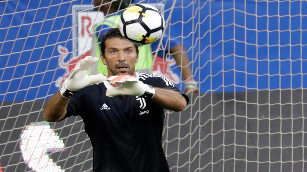 Juventus goalkeeper Gianluigi Buffon works out during a training session ahead of an International Champions Cup soccer match against Barcelona, Fri., July 21, 2017, in Harrison, N.J.