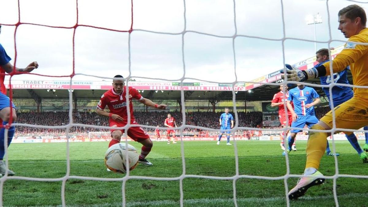 Bobby Wood scored a goal for Union Berlin during a home game against Heidenheim April 17, 2016.