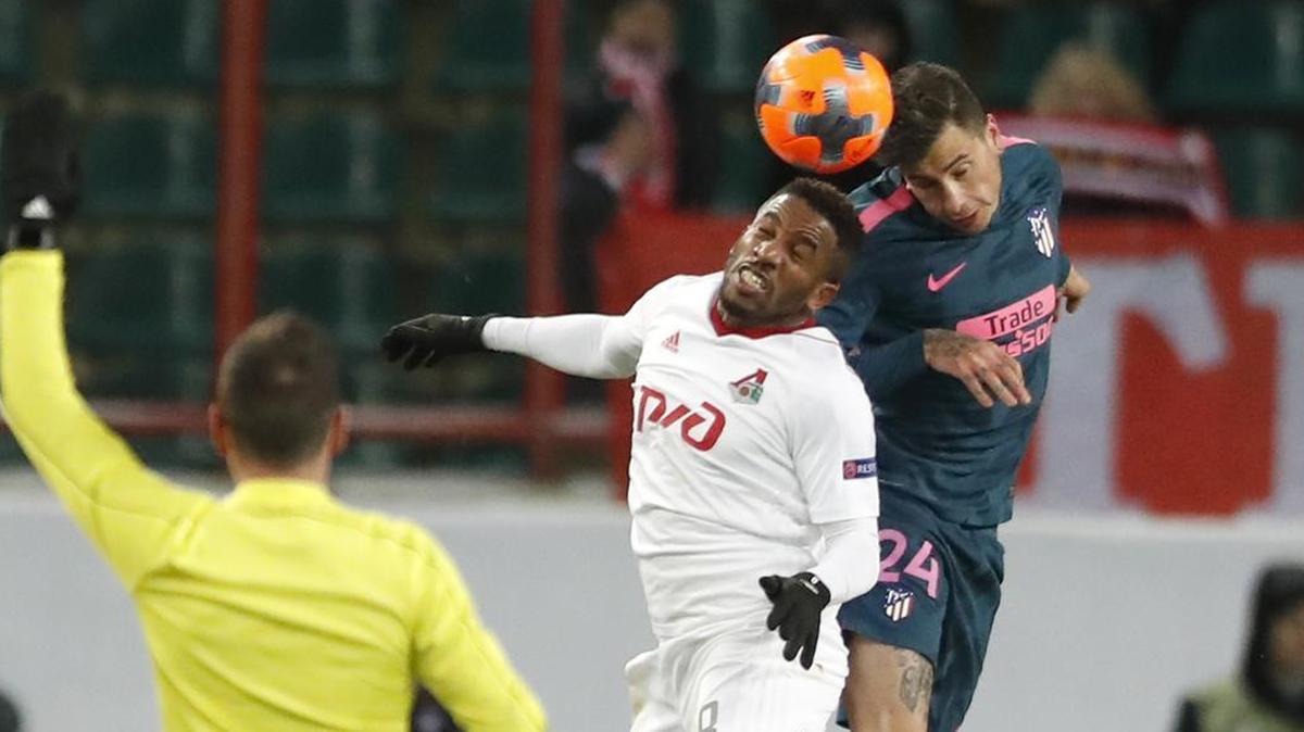 Lokomotiv’s Jefferson Farfan, left, tries to get to the ball as Atletico’s Jose Maria Gimenez tries to stop him during the Europa League, round of 16 second leg soccer match between Lokomotiv Moscow and Atletico Madrid, in Moscow, Russia, Thursday, March 15, 2018. Farfan will play for Peru in Friday’s friendly against Croatia.