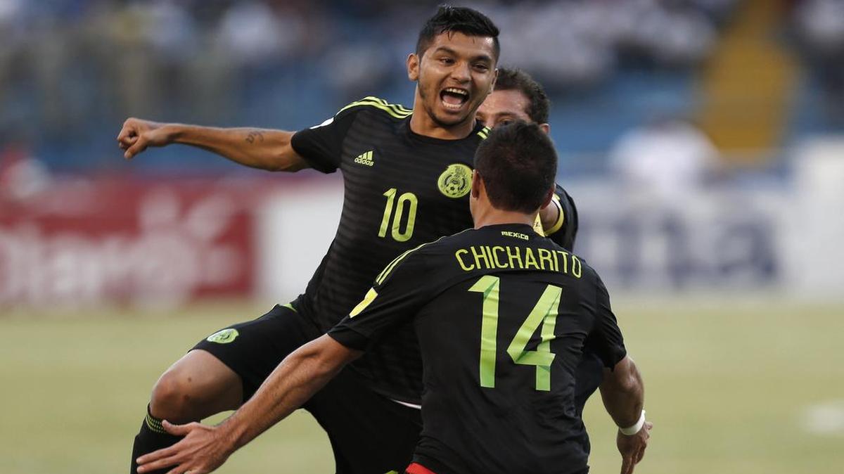 Mexico’s Jesus Corona, center, celebrates after scoring against Honduras during a 2018 World Cup qualifying match in San Pedro Sula, Honduras, Tuesday, Nov. 17, 2015.