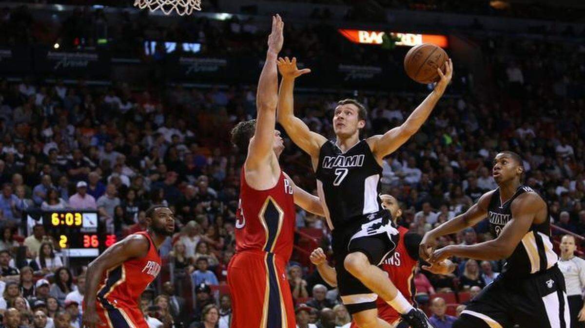 
New Heat guard Goran Dragic, who debuted Saturday night against the Pelicans, has talked with coach Erik Spoelstra about pushing the pace.
