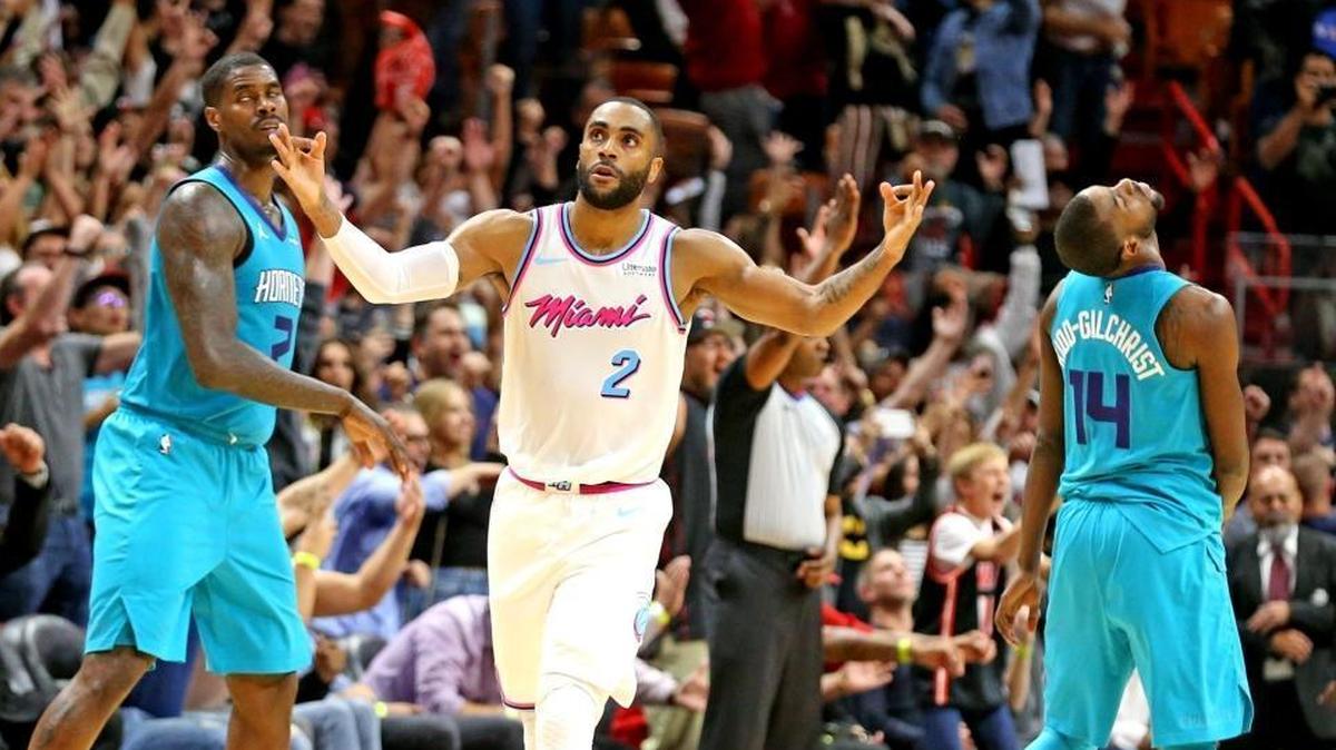 The Miami Heat’s Wayne Ellington (2) hits a three-pointer in the final seconds of the game to defeat the Charlotte Hornets at the AmericanAirlines Arena in Miami, Florida, Jan. 27, 2018.