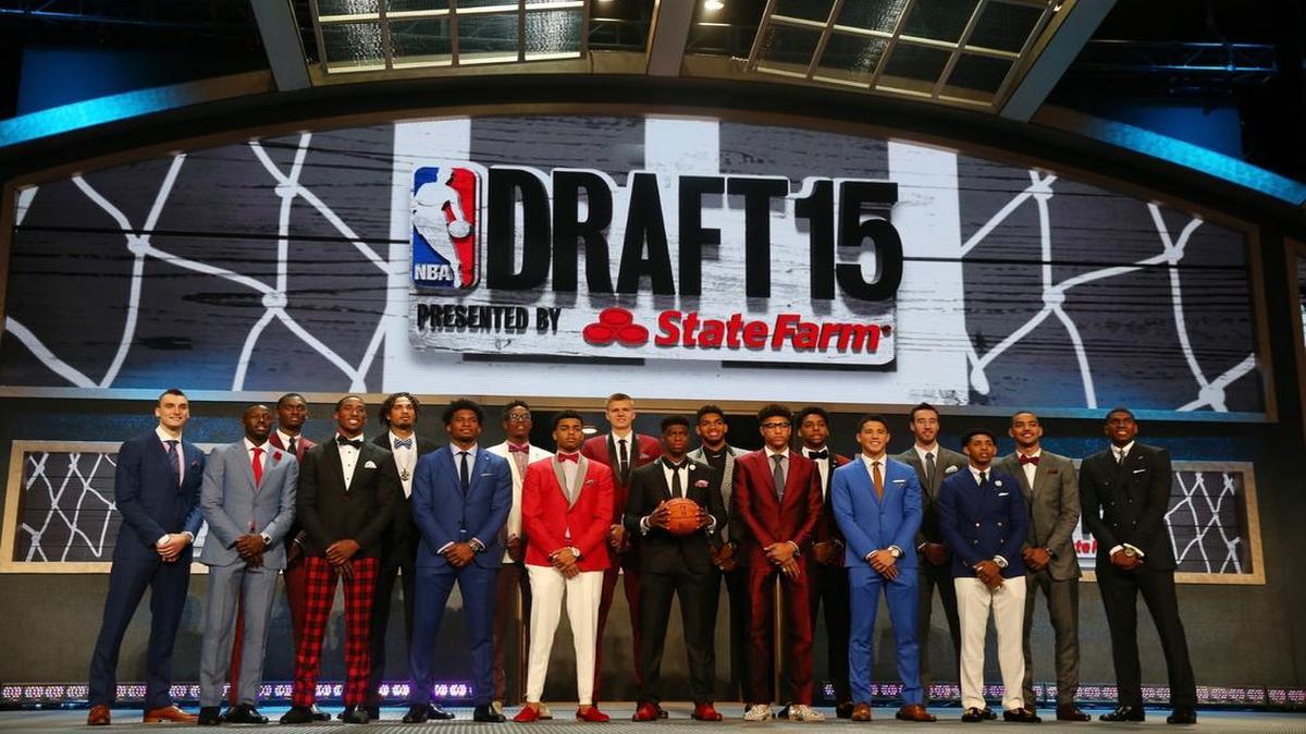 
The top prospects pose for a group photo before the start of the First Round of the 2015 NBA Draft at the Barclays Center on June 25, 2015 in the Brooklyn borough of New York City. 
