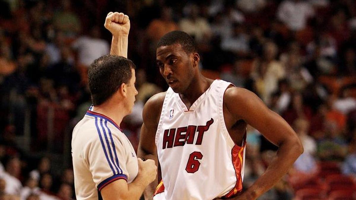 Eddie Jones of the Miami Heat questions a foul call by official Tim Donaghy while taking on the Charlotte Bobcats at American Airlines Arena April 8, 2007 in Miami, Florida.