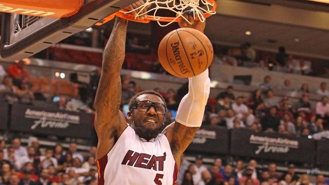 Amar'e Stoudemire dunks the ball in the second quarter of the Miami Heat’s game against the Indiana Pacers on Monday, January 4, 2016 at AmericanAirlines Arena in Miami.