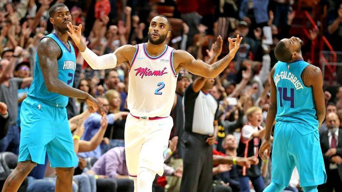 Miami Heat Wayne Ellington (2) hits a three-pointer in the final seconds of the game to defeat the Charlotte Hornets Saturday, Jan. 27, 2018, at the AmericanAirlines Arena in Miami.