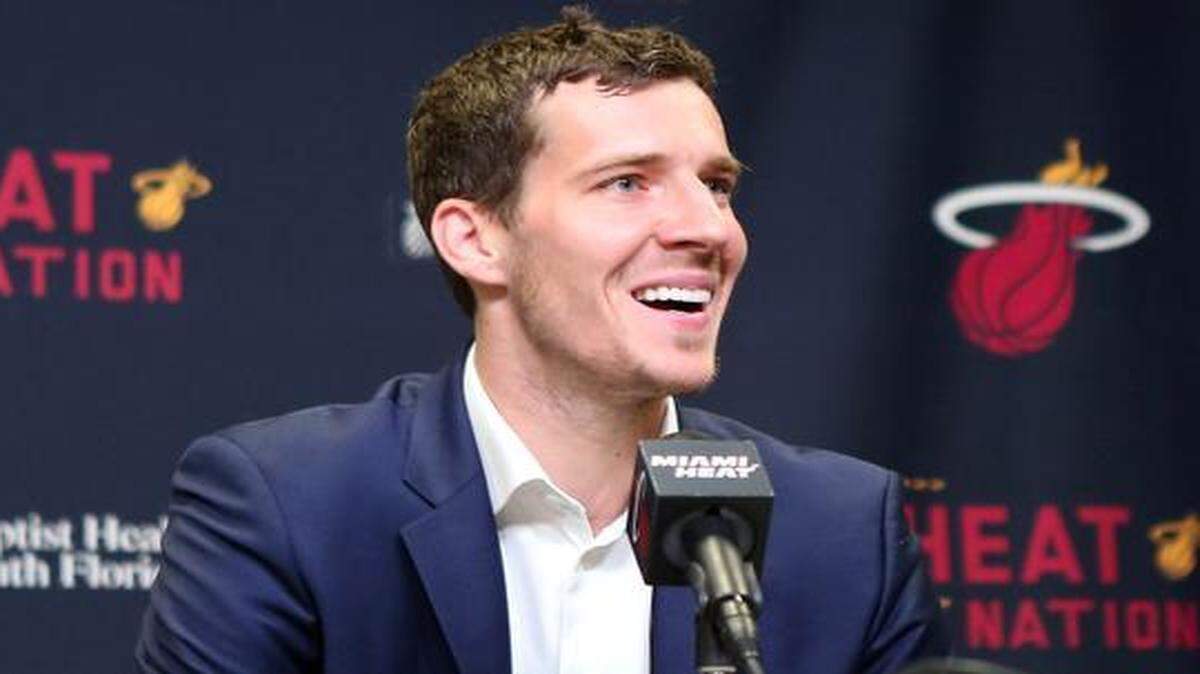 
Miami Heat point guard Goran Dragic is all smiles during his introductory news conference at AmericanAirlines Arena on Saturday, Feb. 21, 2015.
