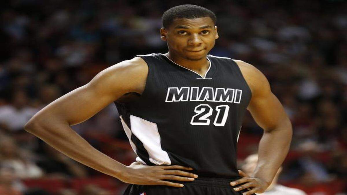 
Miami Heat center Hassan Whiteside (21) in the first quarter as the Heat plays host to the Dallas Mavericks at the AmericanAirlines Arena in Miami on Jan. 30, 2015
