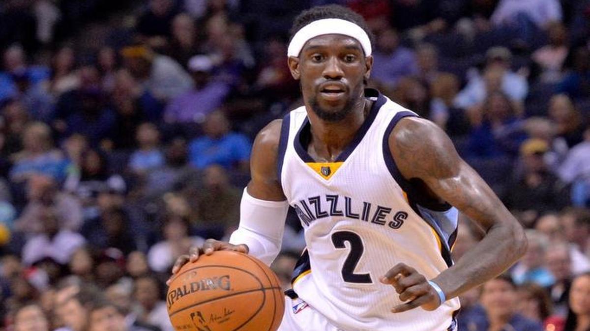 Briante Weber plays for the Memphis Grizzlies on Wednesday, March 16, 2016, in Memphis, Tenn.
