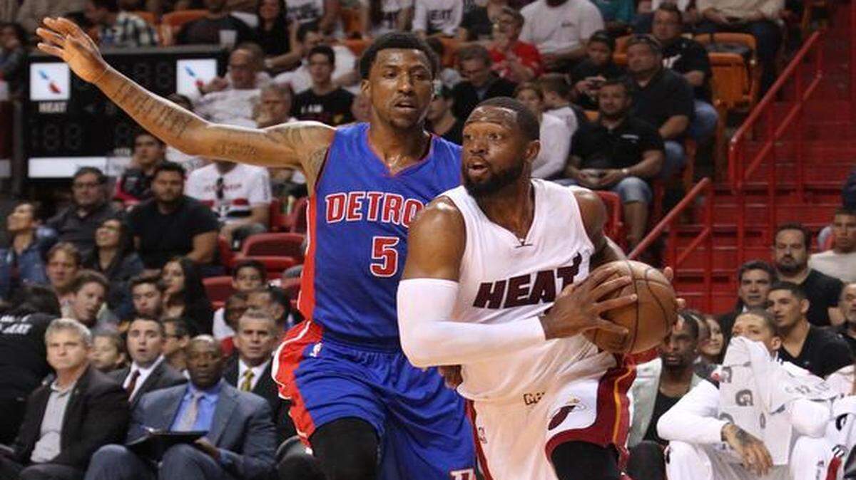 
Dwyane Wade goes to the basket against Kentavious Caldwell-Pope in the second quarter during the Miami Heat’s game against the Detroit Pistons at AmericanAirlines Arena on Sunday, March 29, 2015.

