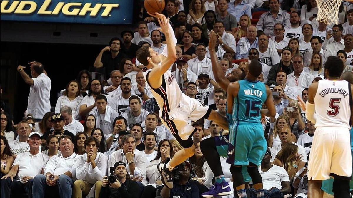 Goran Dragic increased his scoring average from 12.6 points points per game before the All-Star break to 17.3 points per game after the All-Star break.