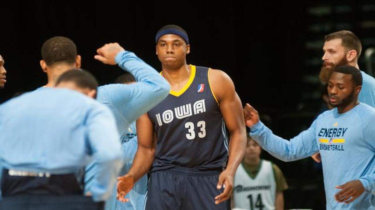 
Hassan Whiteside #33 of the Iowa Energy is introduced before the game against the Reno Bighorns on November 14, 2014 at the Reno Events Center in Reno, Nevada. 
