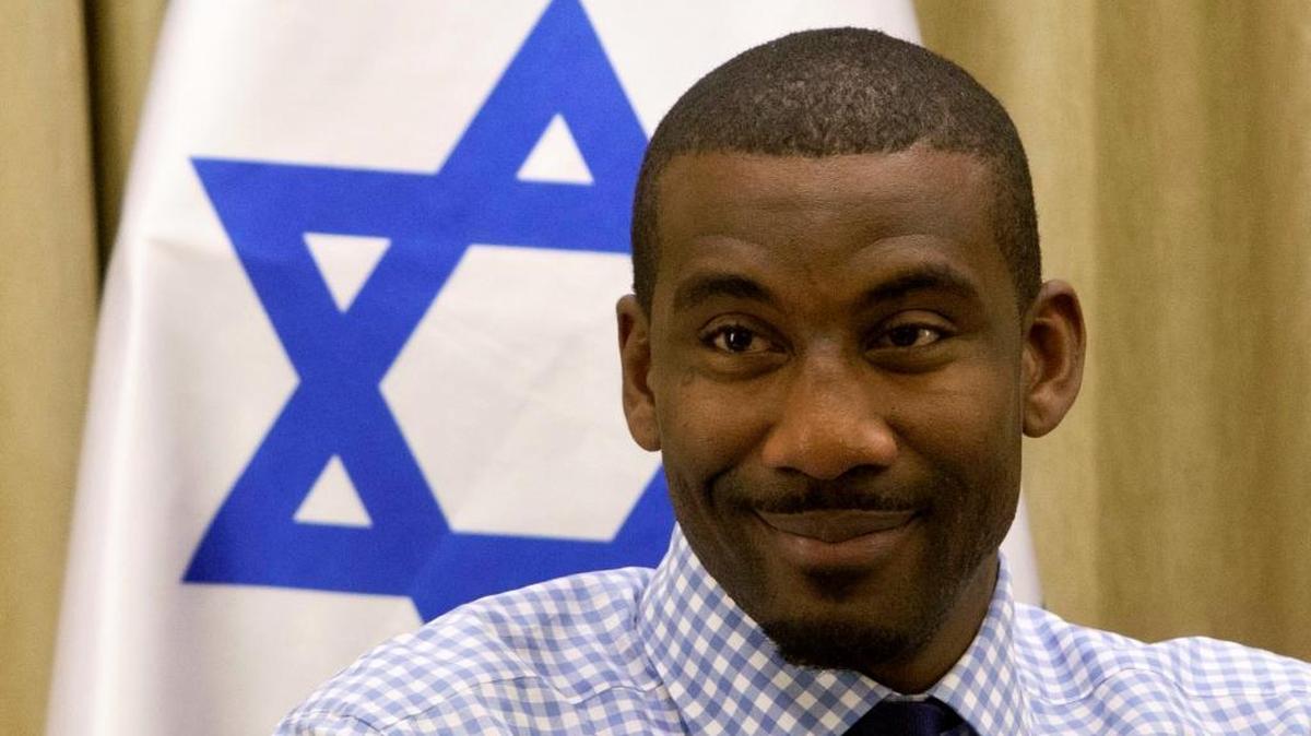 Former Miami Heat forward Amar’e Stoudemire signed a two-year deal for Israeli team Hapoel Jerusalem in August after announcing his NBA retirement.
