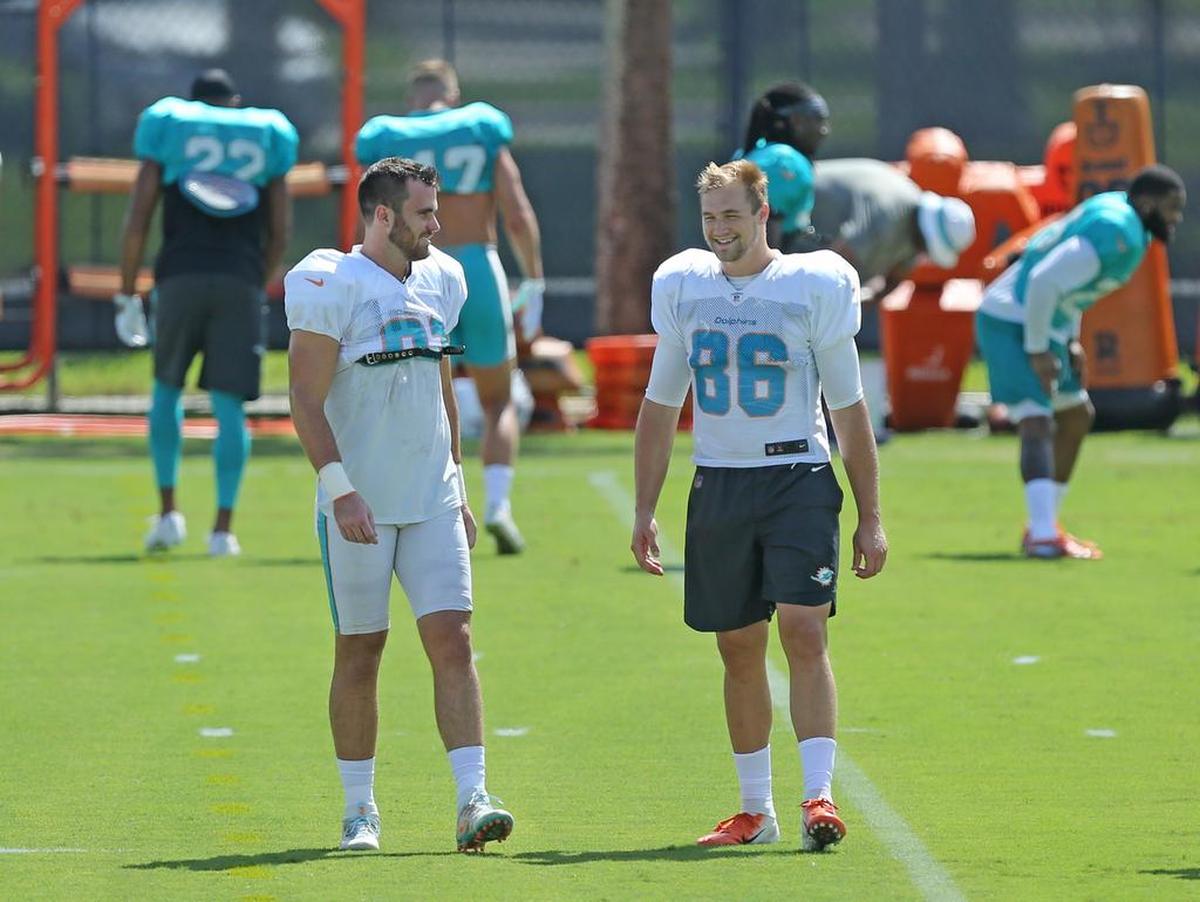 Miami Dolphins tight ends Durham Smythe #81 and Mike Gesicki #86 running drills during practice at the Baptist Health Training Facility at Nova Southeastern University last September. The contract agreement with veteran Dwayne Allen on Friday raises questions about the Dolphins’ expectations for both second-year players.