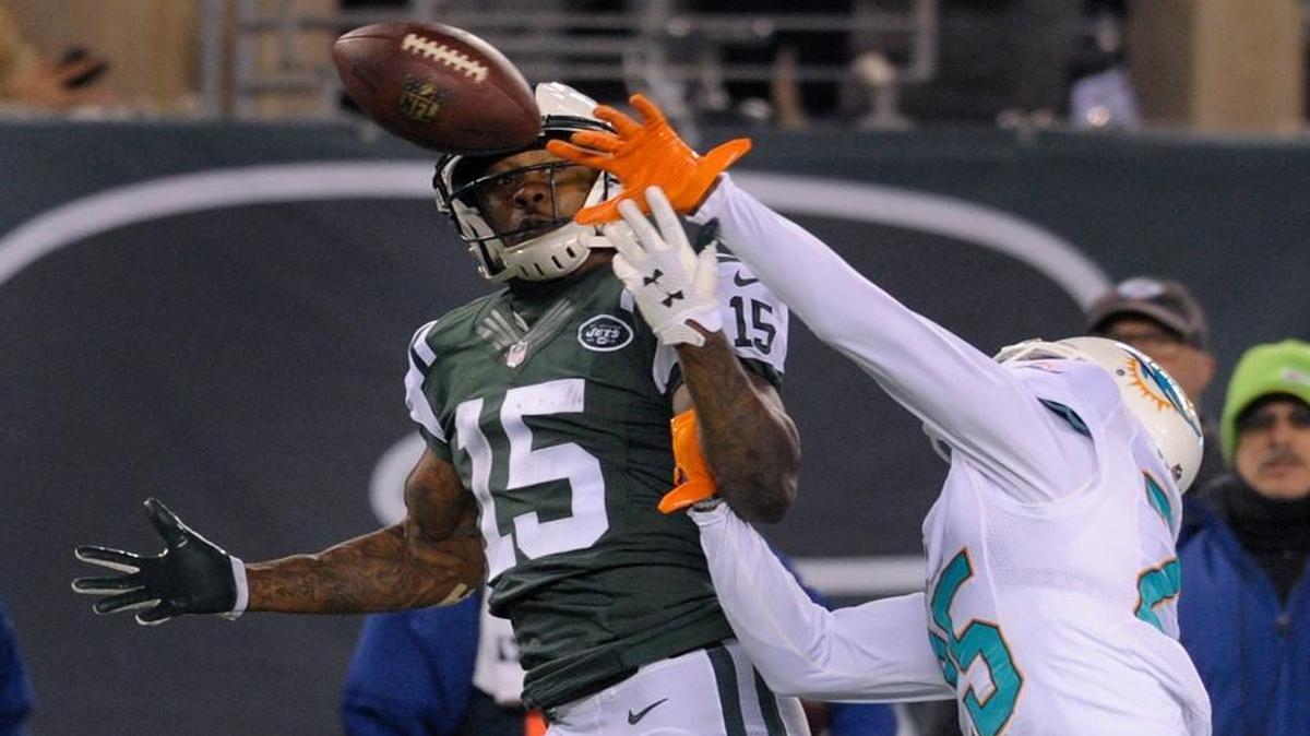 This is one of Xavien Howard’s three pass break-ups Saturday.