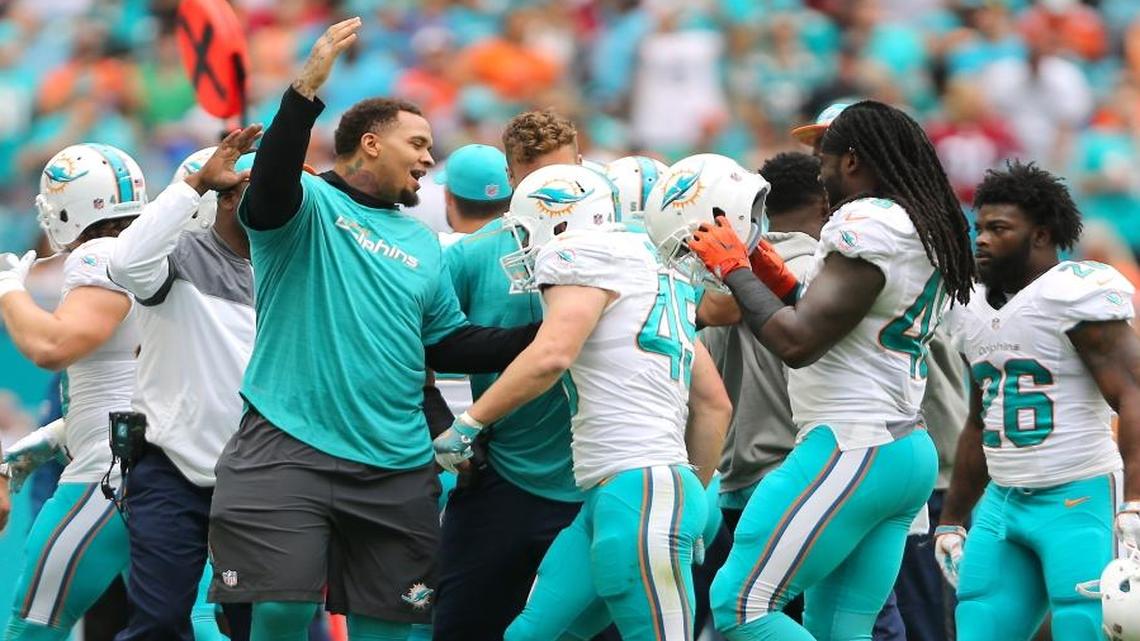 Mike Pouncey was a very expensive cheerleader for much of 2016.