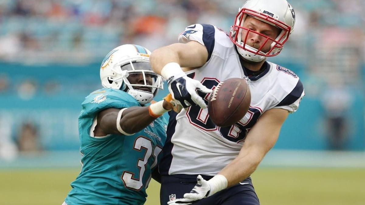 Defensive back Michael Thomas believes that the Dolphins’ ‘vanilla’ play calls hurt the defense in 2015.